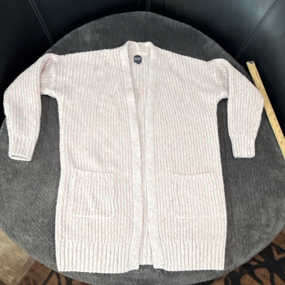 Women’s L Gap Open front Cardigan Long Sleeve Oatmeal w/Pink and Green flecks.